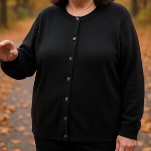 Women's Croft & Barrow Black Button Front Cardigan XL Round Neck Preppy Academia